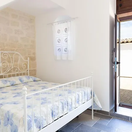 Aparthotel Emozioni Di Casa Barone *